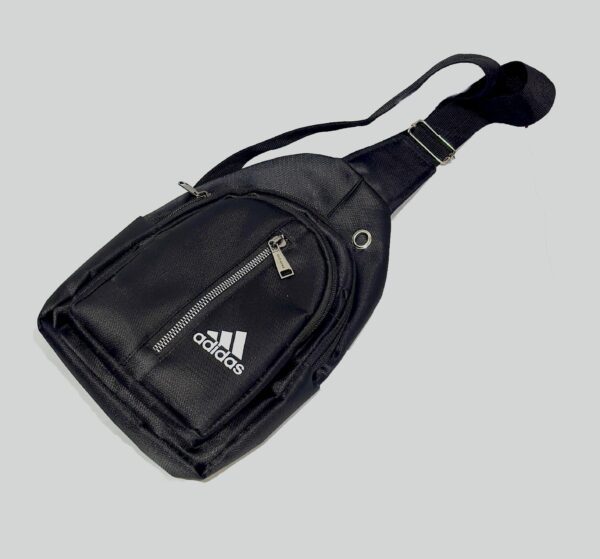 Nike Sportswear Essentials Sling Bag (Black)